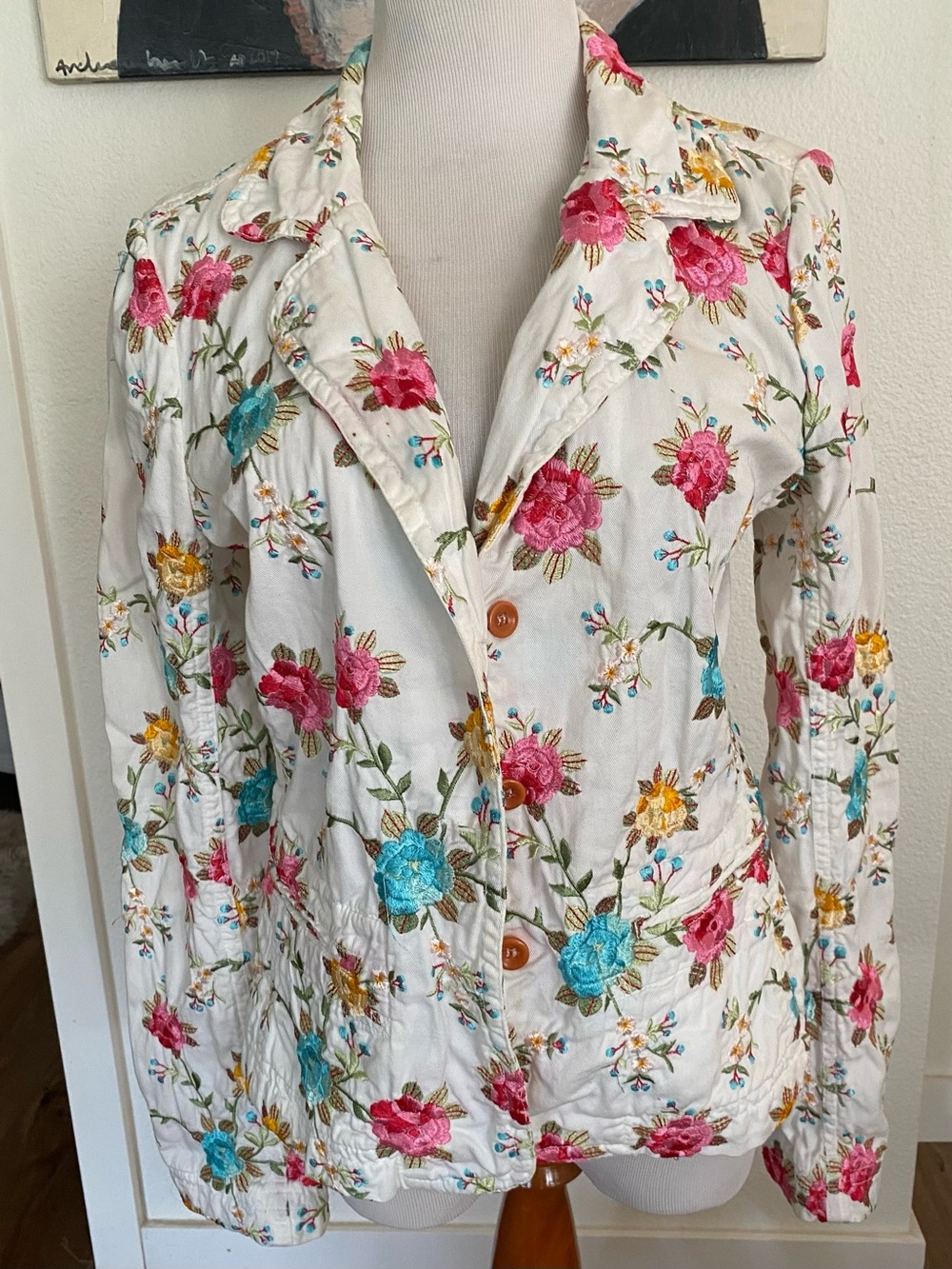 Johnny Was white heavily embroidered vintage floral blazer M- 89.00